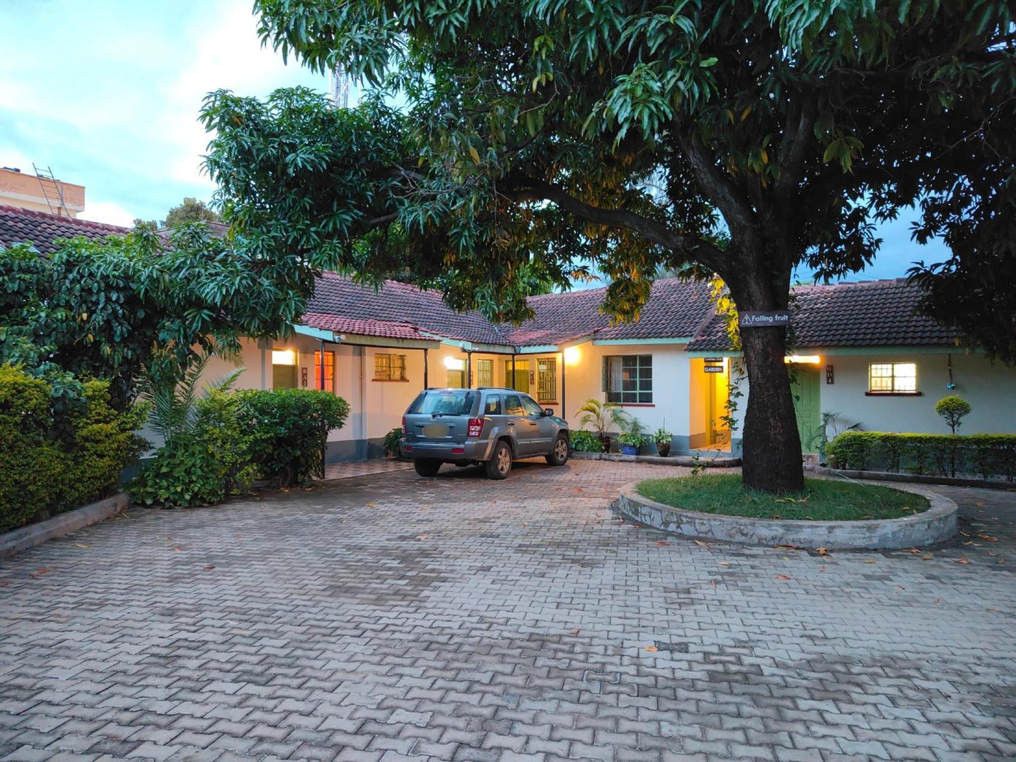 Milimani Drive Livings Apartment Kisumu Bagian luar foto
