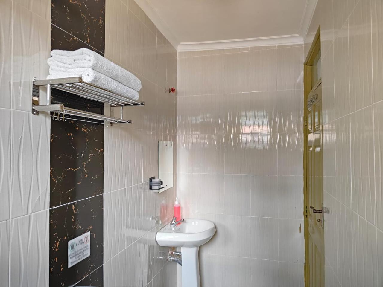 Milimani Drive Livings Apartment Kisumu Bagian luar foto