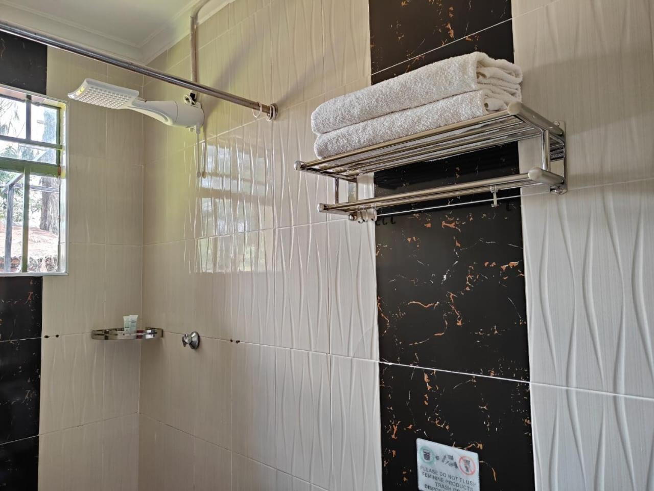Milimani Drive Livings Apartment Kisumu Bagian luar foto
