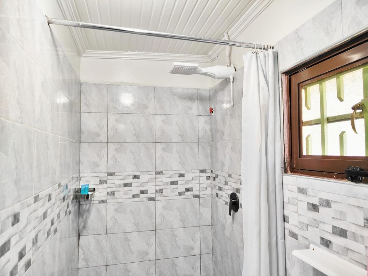 Milimani Drive Livings Apartment Kisumu Bagian luar foto